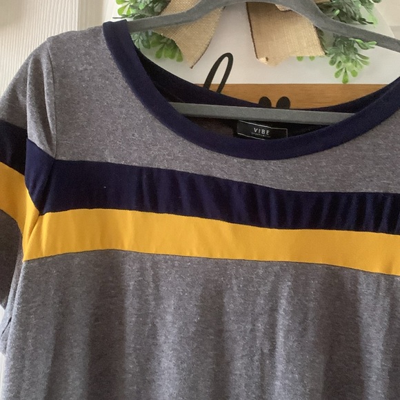 Dress - Picture 2 of 6